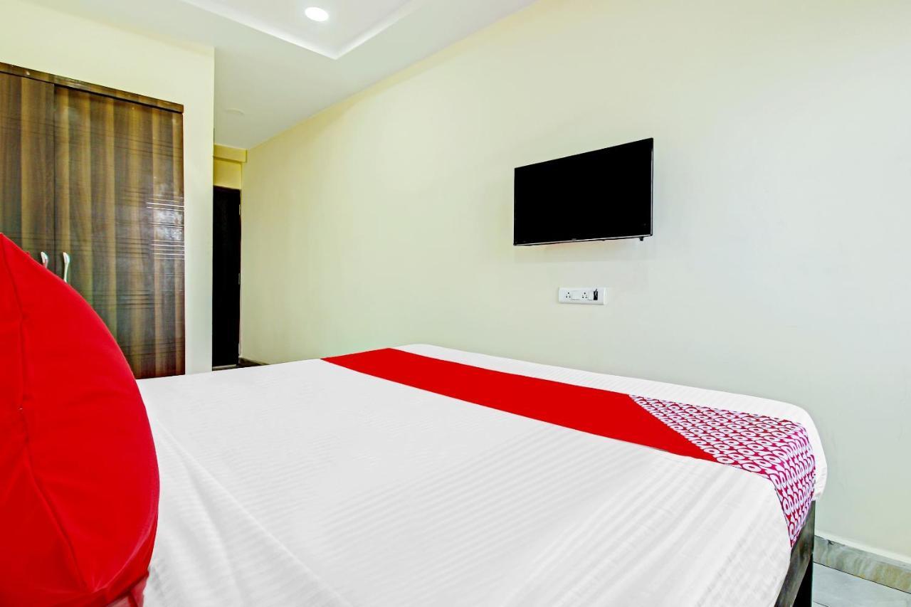 Hotel O Adhin Residency Hyderabad Esterno foto
