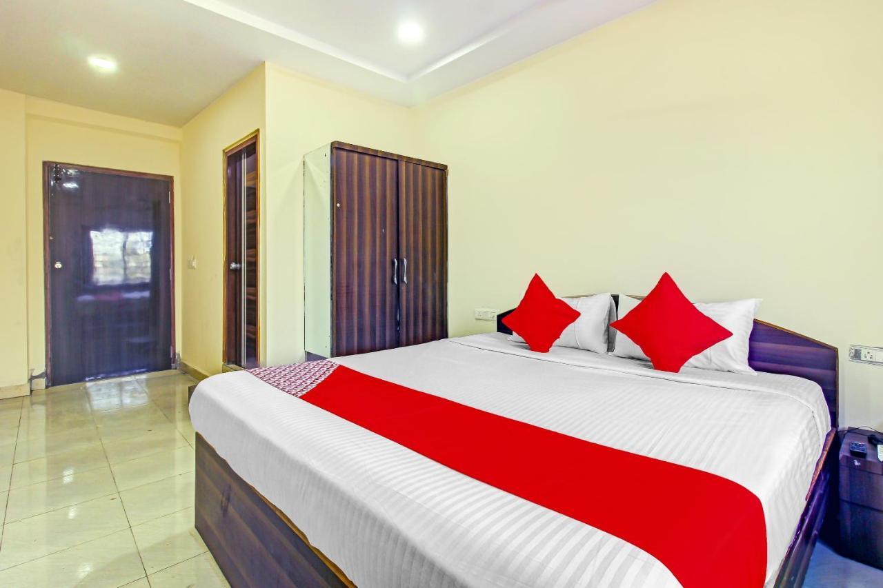 Hotel O Adhin Residency Hyderabad Esterno foto
