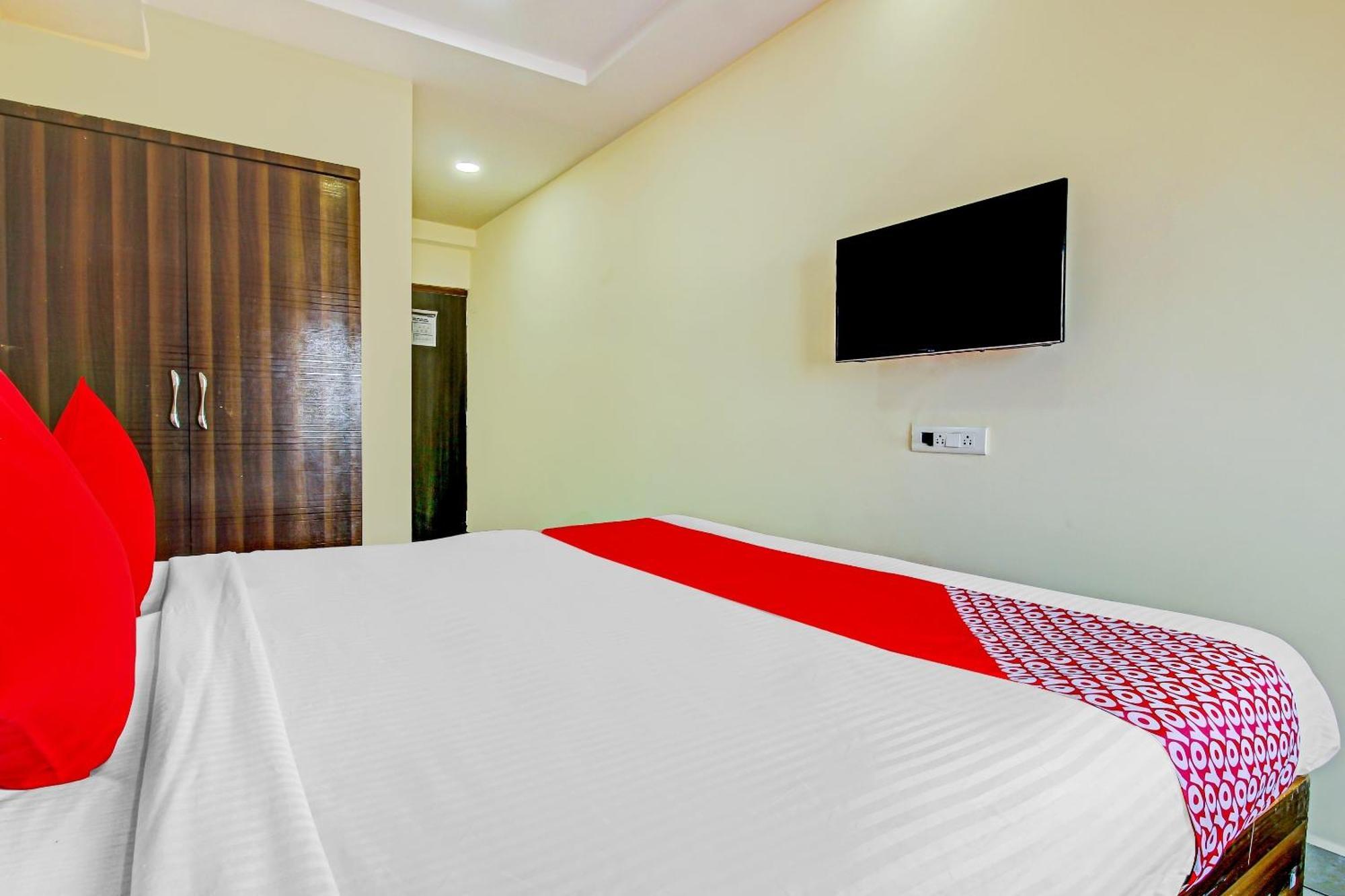 Hotel O Adhin Residency Hyderabad Esterno foto
