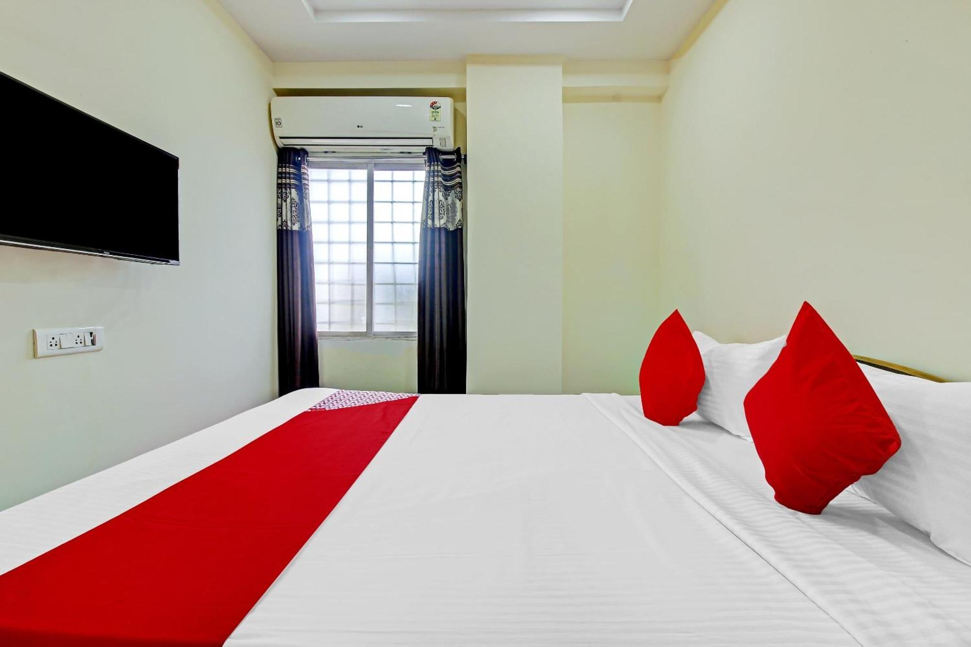 Hotel O Adhin Residency Hyderabad Esterno foto
