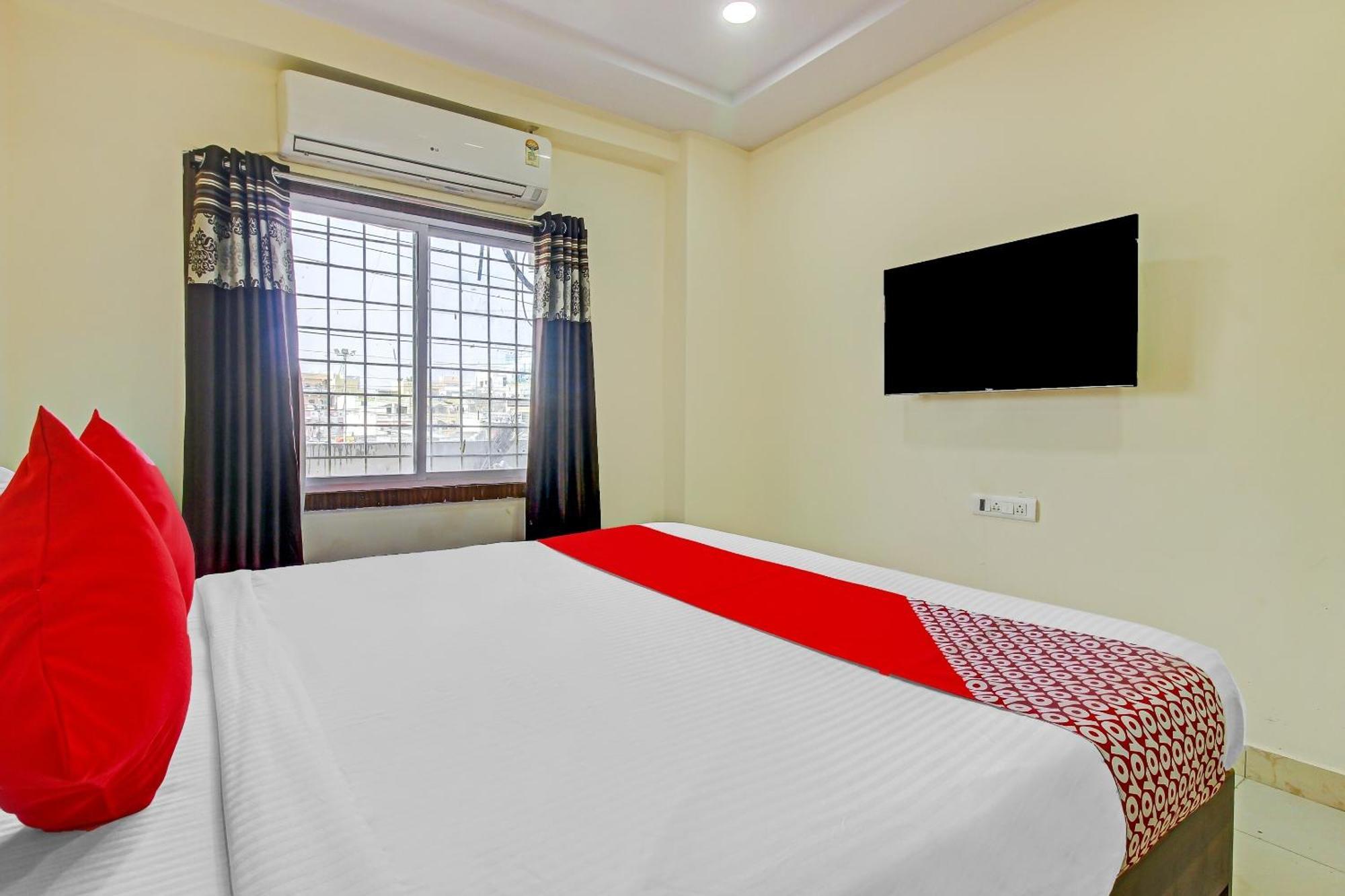 Hotel O Adhin Residency Hyderabad Esterno foto