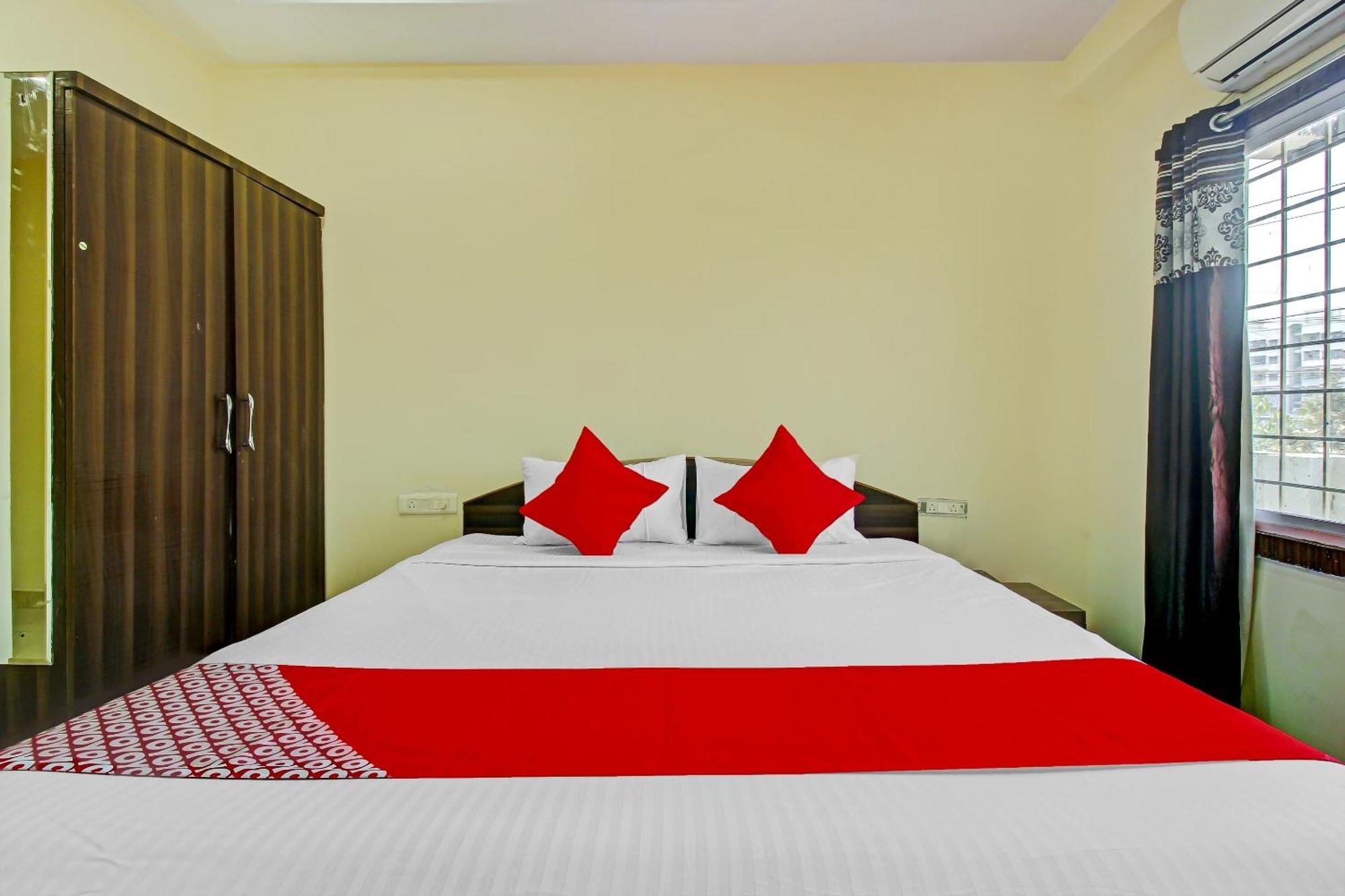 Hotel O Adhin Residency Hyderabad Esterno foto