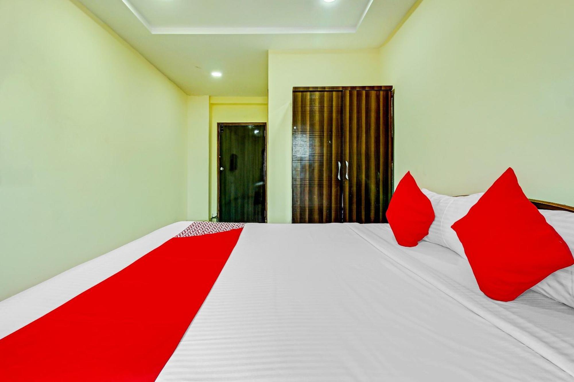 Hotel O Adhin Residency Hyderabad Esterno foto