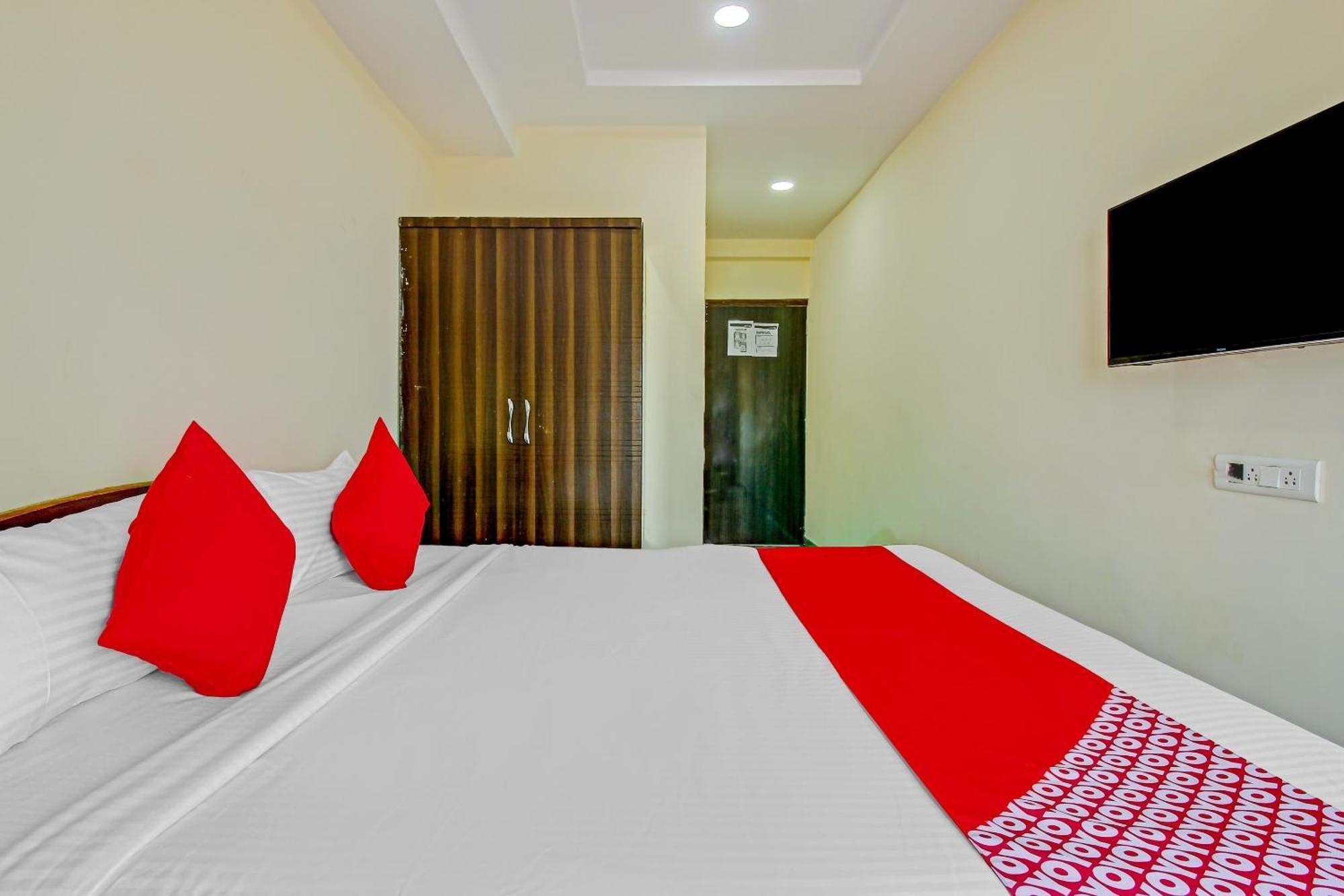 Hotel O Adhin Residency Hyderabad Esterno foto